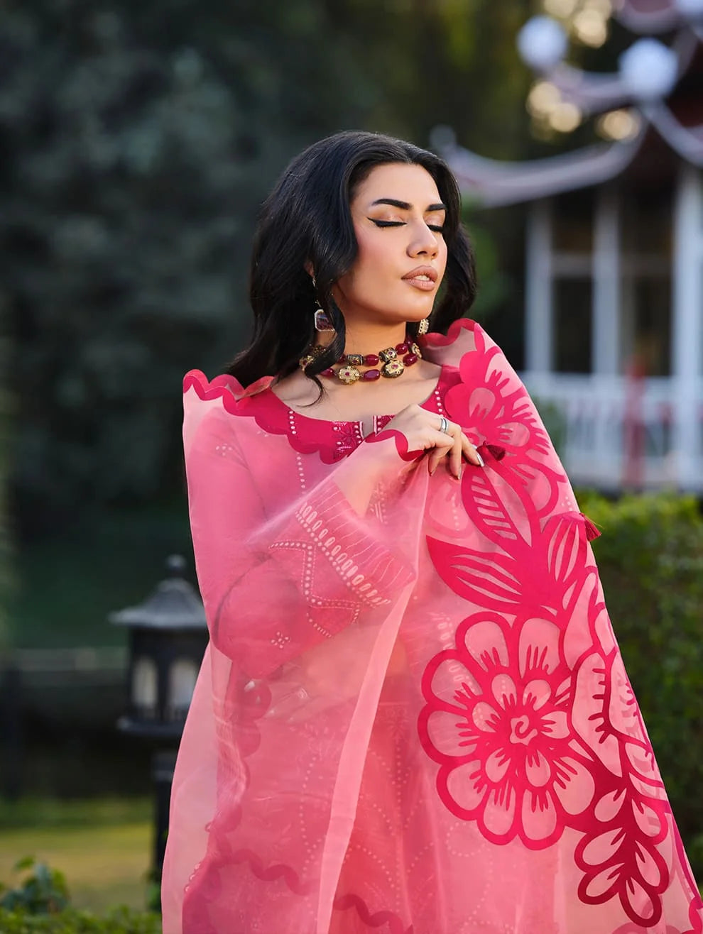 MLL-06  CRIMSON ROSE